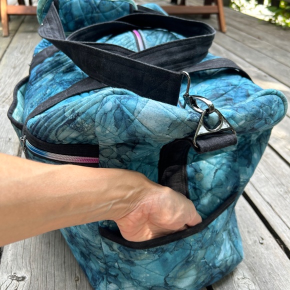 Quilt Duffle Bag - Picture 11 of 14